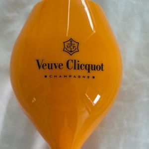 Veuve plastic flute